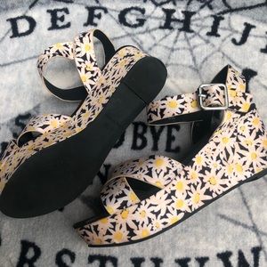 Topshop Daisy Strappy Platform Sandals